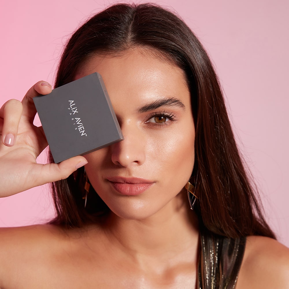 Alix Avien Compact Powder