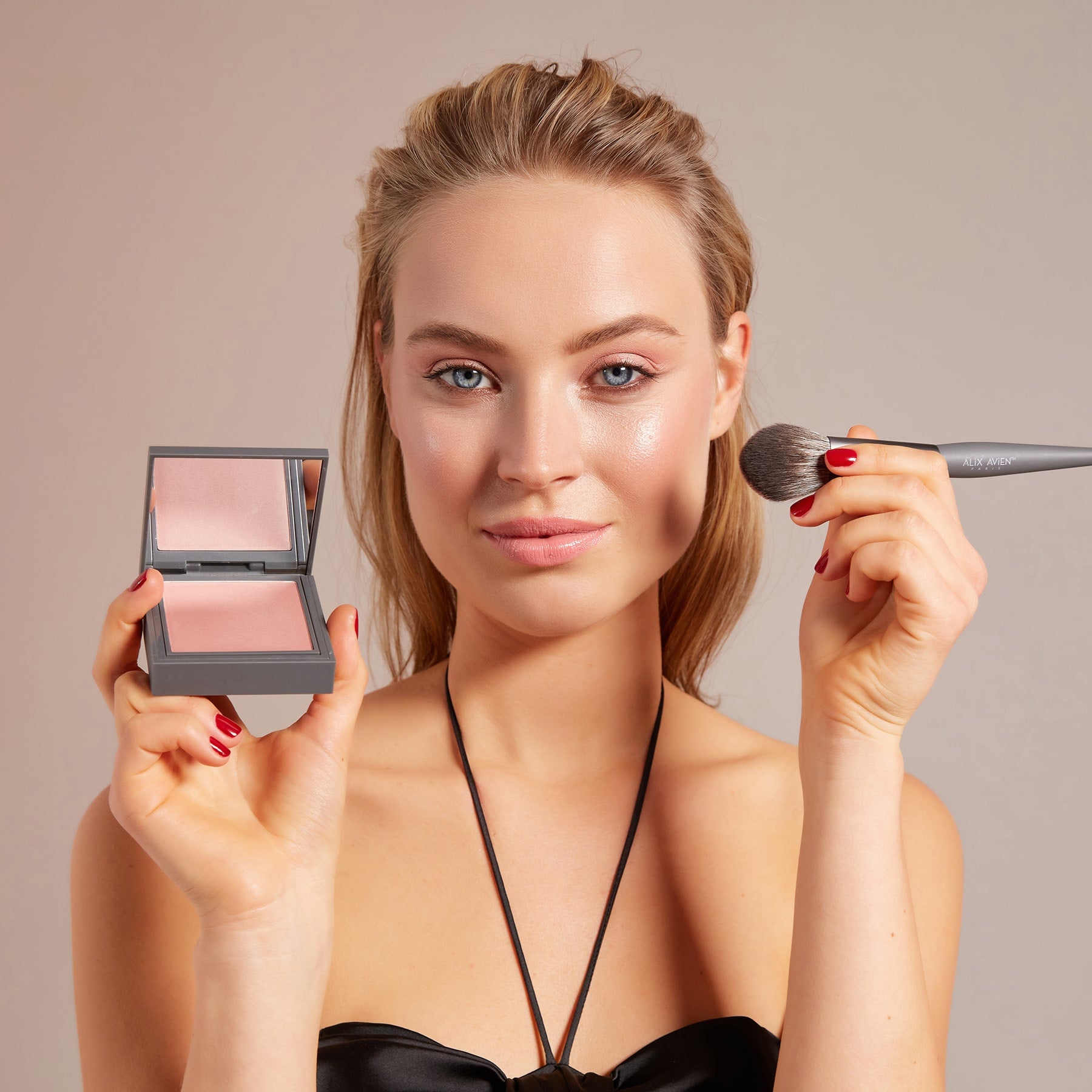 Alix Avien Powder Blush