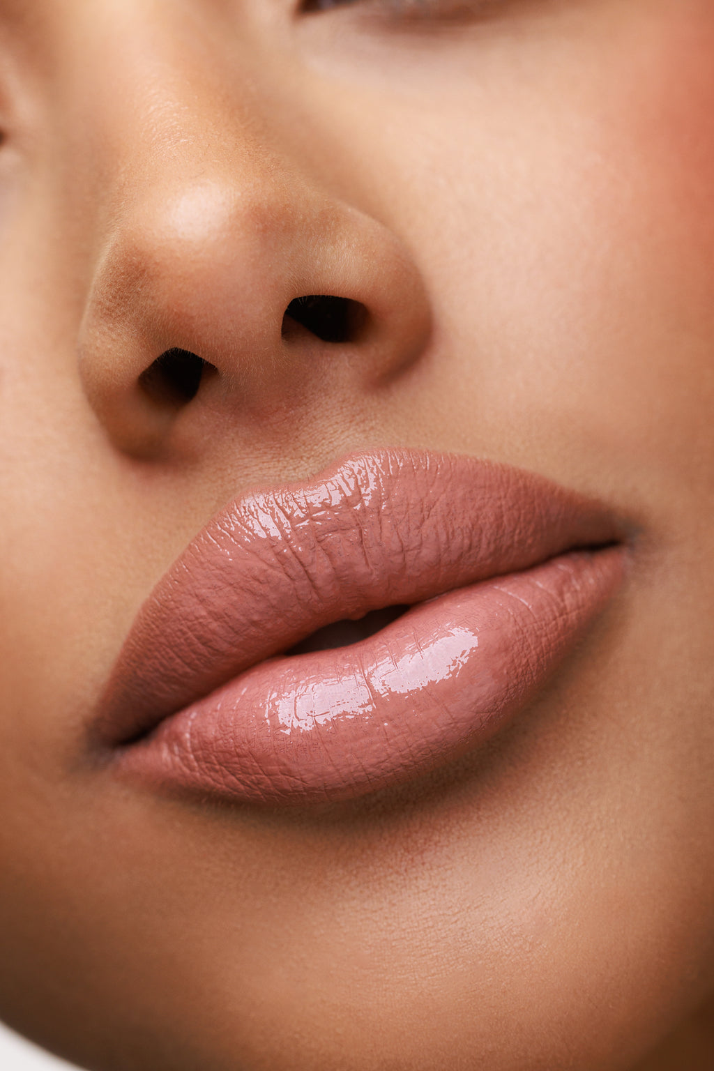 PAESE Nudelightful Lipstick