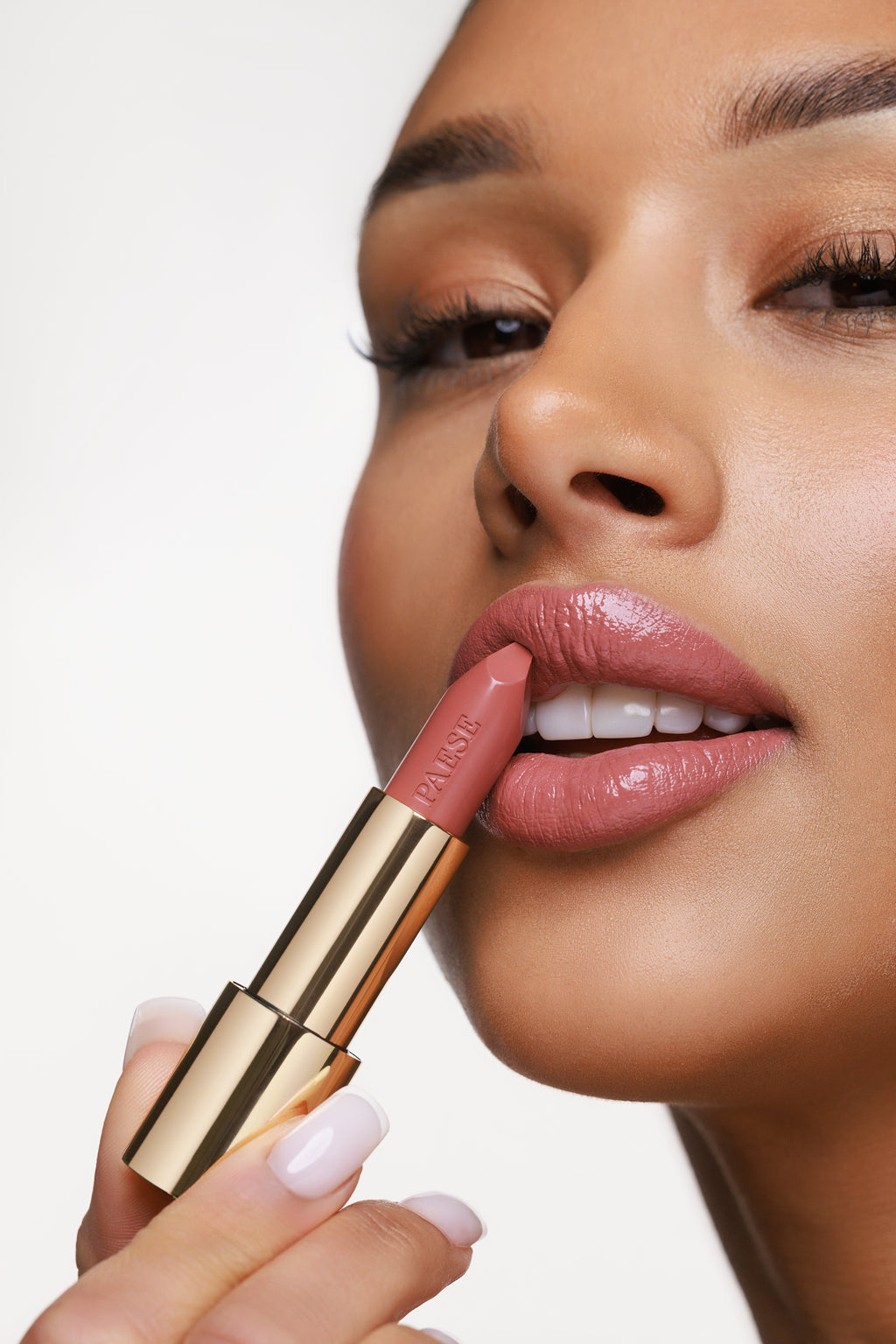 PAESE Nudelightful Lipstick