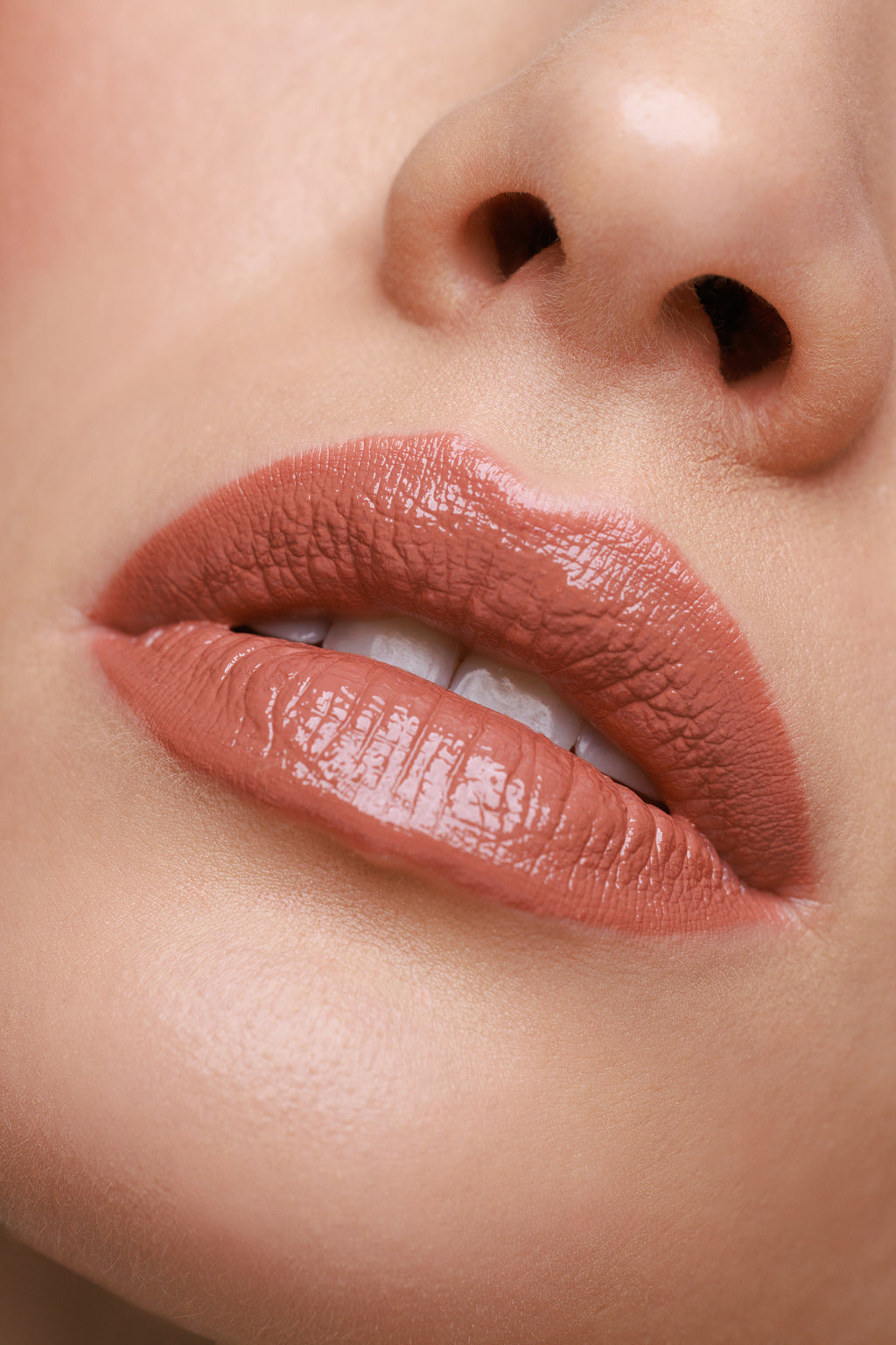 PAESE Nudelightful Lipstick