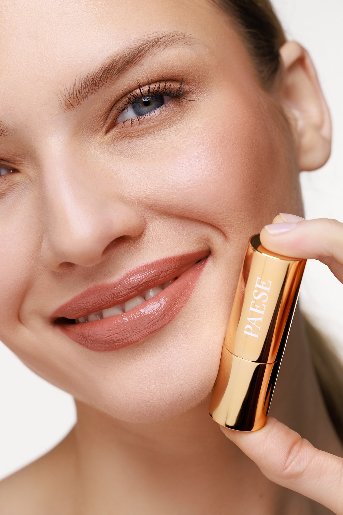 PAESE Nudelightful Lipstick